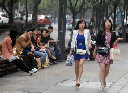 麦琳问离婚孩子跟钱能归她吗